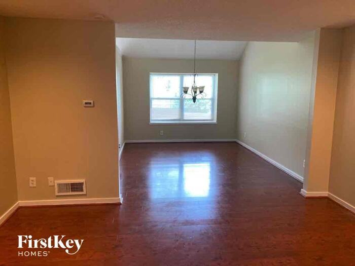 2442 Reginald Ct - Photo 3 of 13