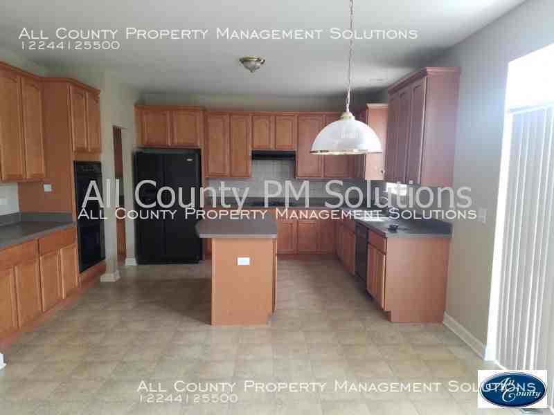 2416 Trailside Ln - Photo 3 of 15