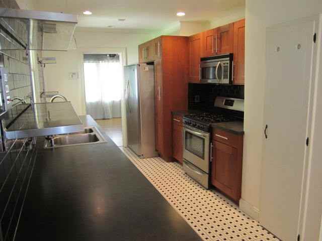 2113 Northwest 28th Street - Photo 3 of 17