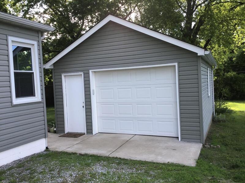 16 Mount Vernon Dr - Photo 3 of 28
