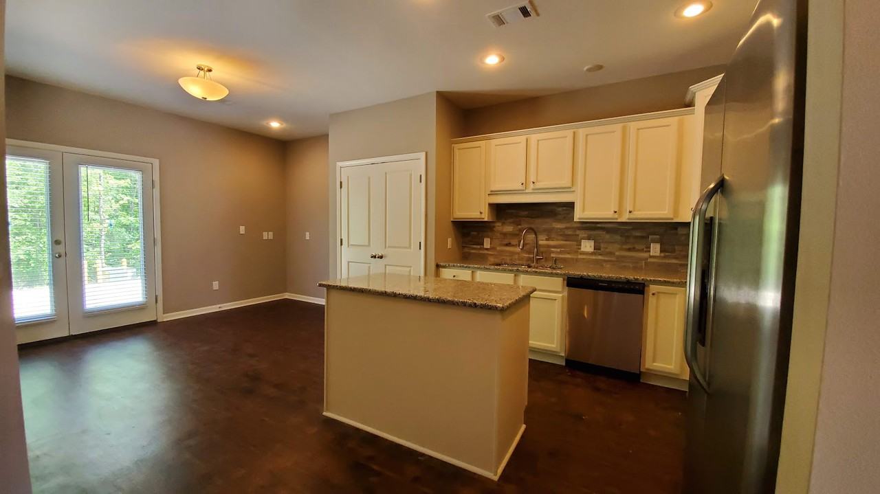 The Woodlands Villas - Photo 2 of 12