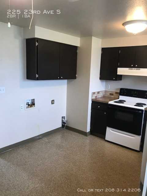 225 23rd Ave S - Photo 2 of 7