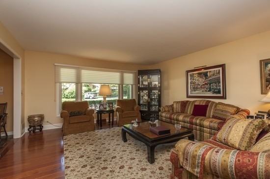 524 Hunter Ct - Photo 2 of 12