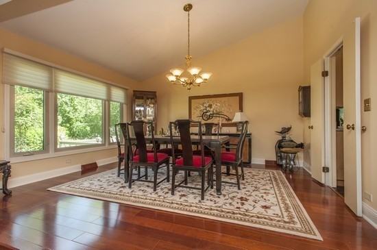 524 Hunter Ct - Photo 3 of 12