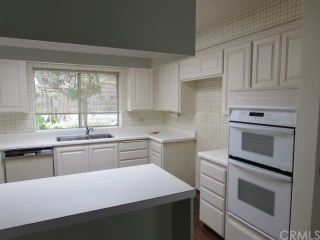 1306 Estelle Ln - Photo 2 of 9