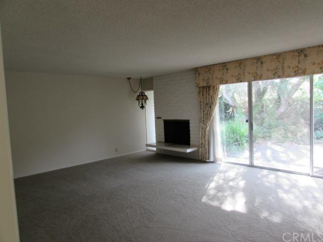 1306 Estelle Ln - Photo 3 of 9