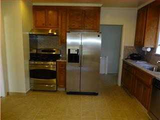 2109 Carmelita Ave - Photo 3 of 6