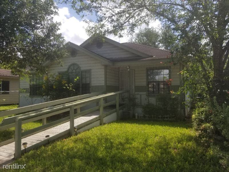 614 Maricela/Lucia Street - Photo 2 of 10