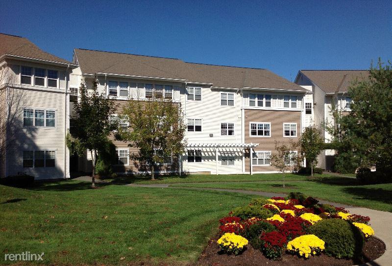 373 Chestnut Farm Way - Photo 2 of 11