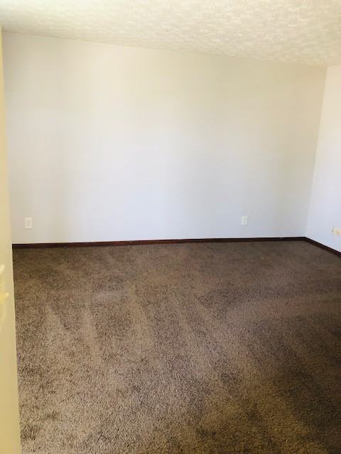 661 Kingsford Rd - Photo 2 of 5