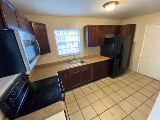 2835 Nw 6th Ct - Photo 3 of 12