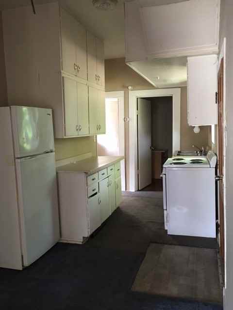 324 Cameron St - Photo 3 of 8