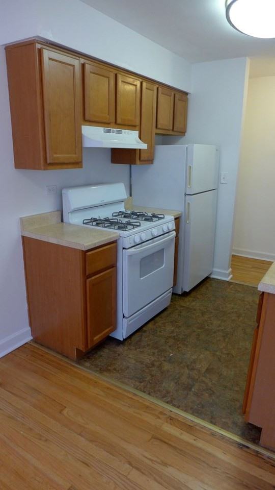 5633 N Winthrop - Photo 7 of 18