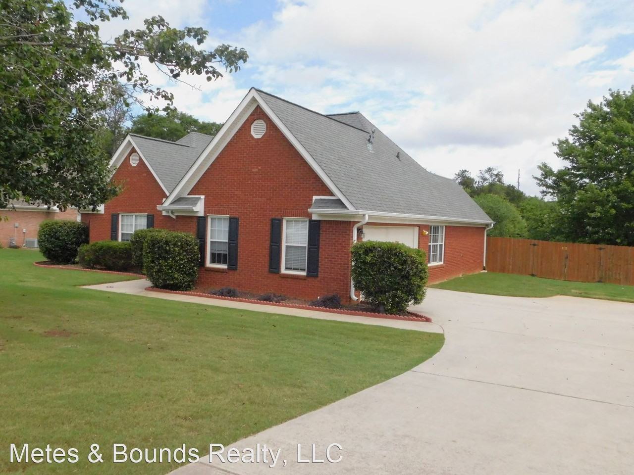 194 Bo Simpson Pkwy - Photo 2 of 23