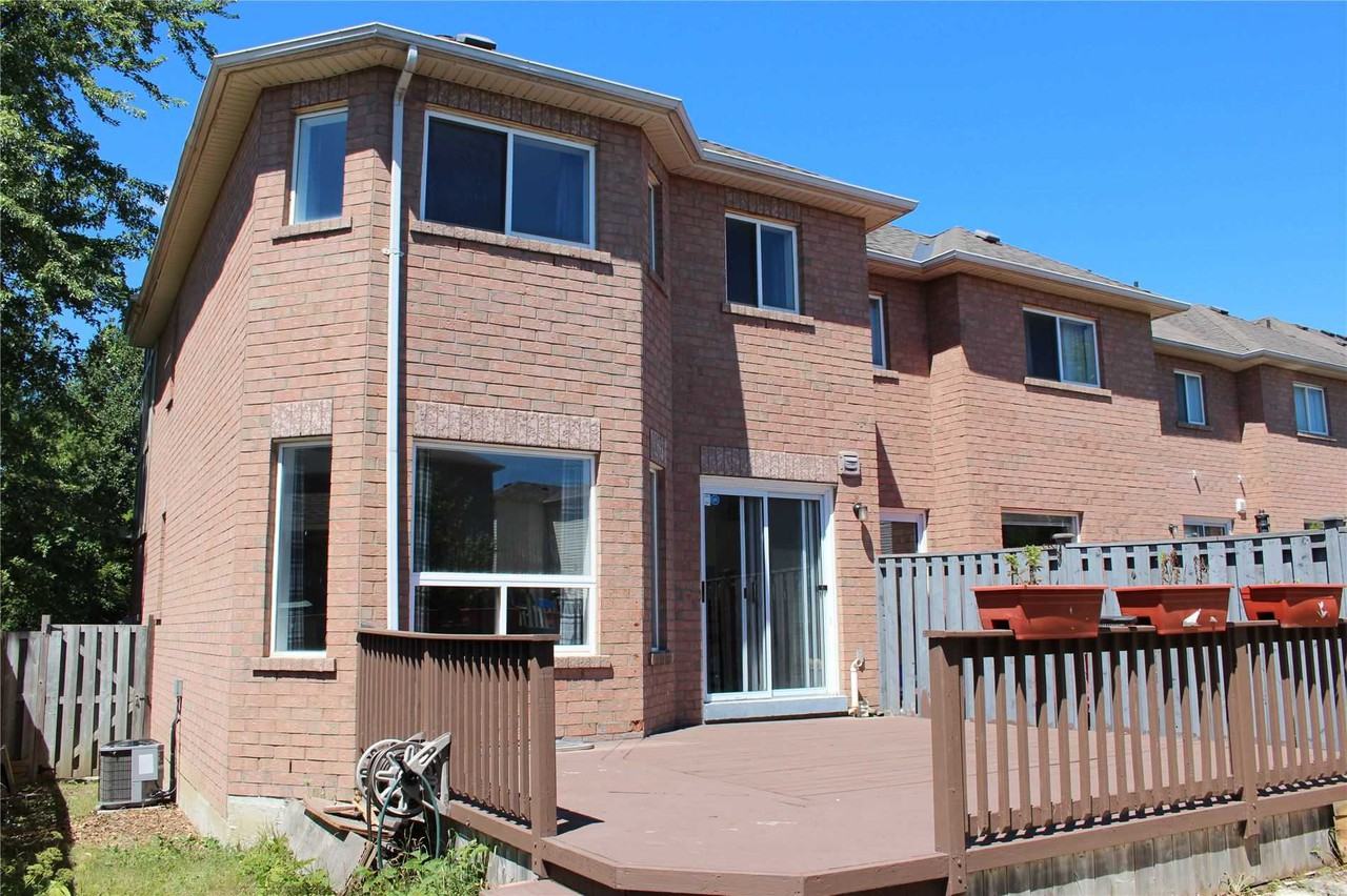 Harwood Ave N & Rossland Rd E, Ajax, ON L1Z 1G5 3 Bedroom House for