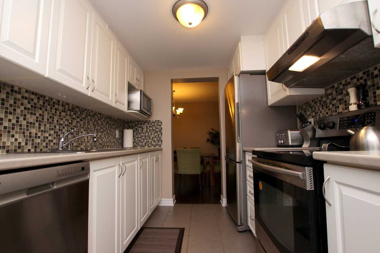 206 Garrity Cres - Photo 3 of 12