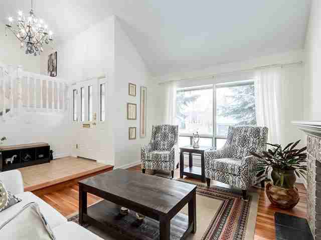 739 Coach Bluff Cres Sw - Photo 2 of 30