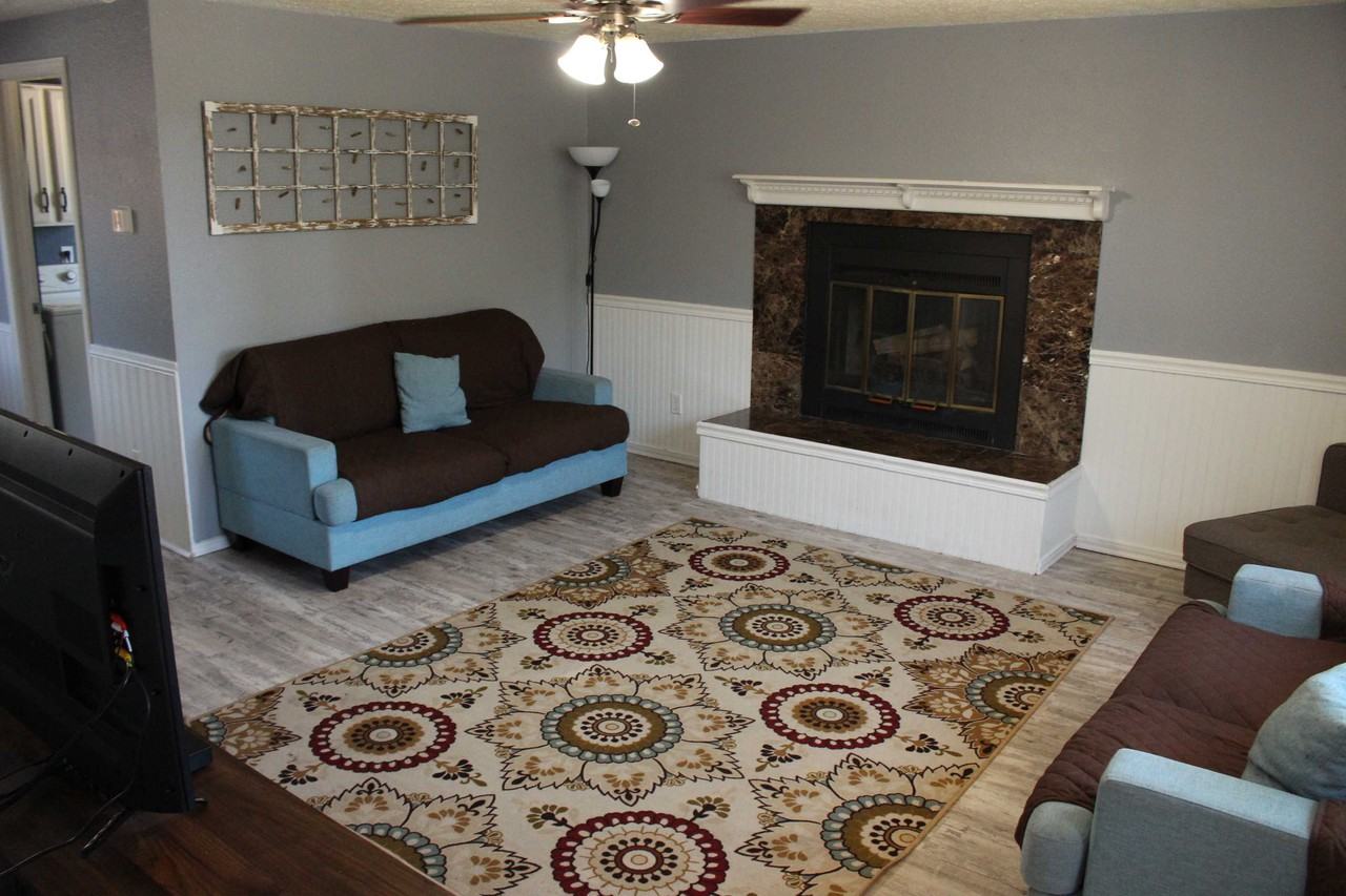 2229 Moccassin Dr - Photo 3 of 10