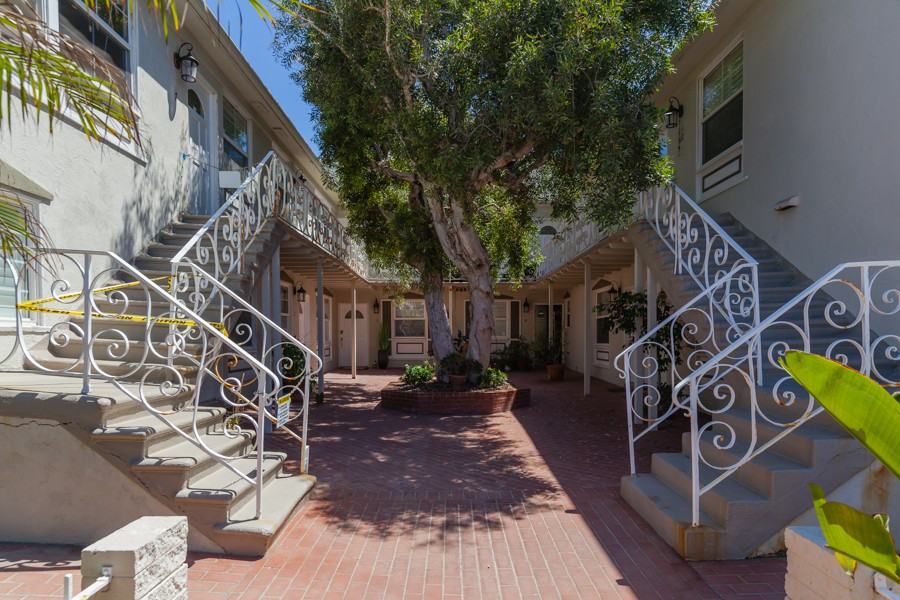 215 Bonair St 2 - Photo 3 of 22