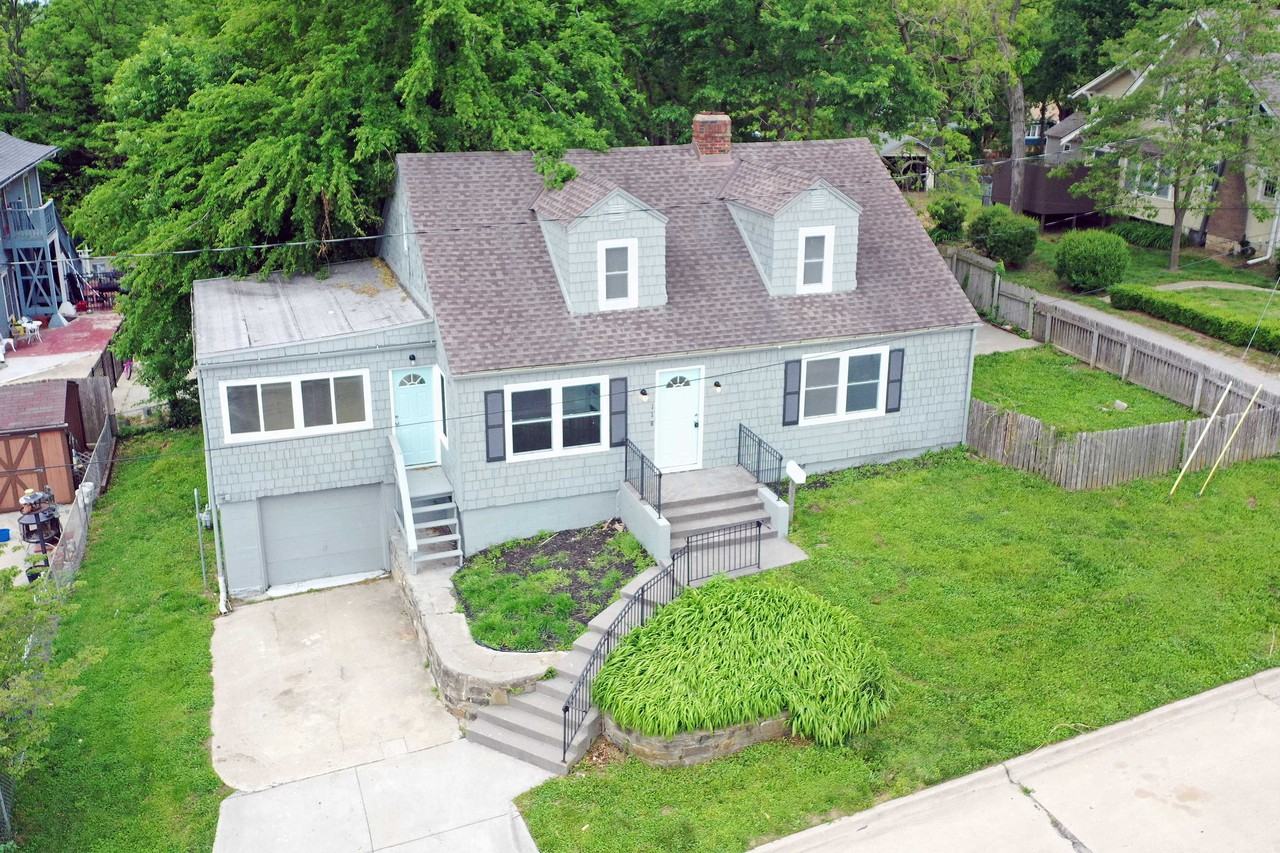 118 Elm St - Photo 3 of 15