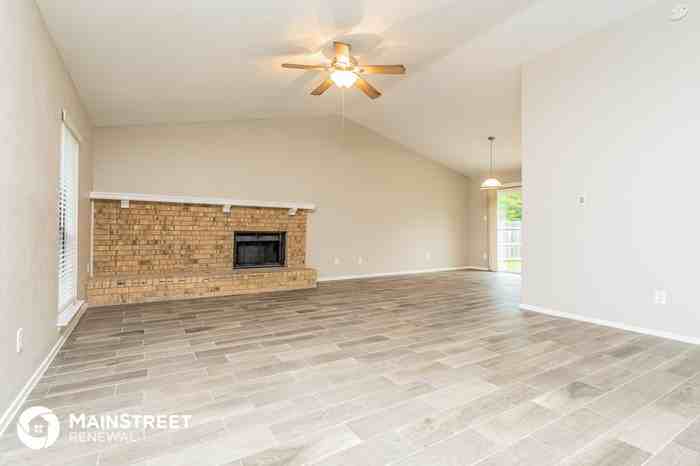 1712 Homestead St - Photo 3 of 16