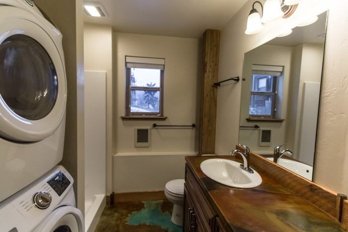 680 Sun Pillar Loop #6 - Photo 2 of 7