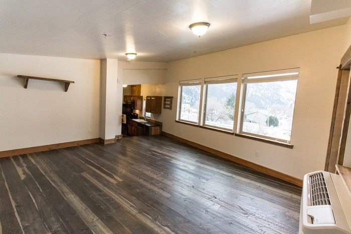 680 Sun Pillar Loop #6 - Photo 3 of 7