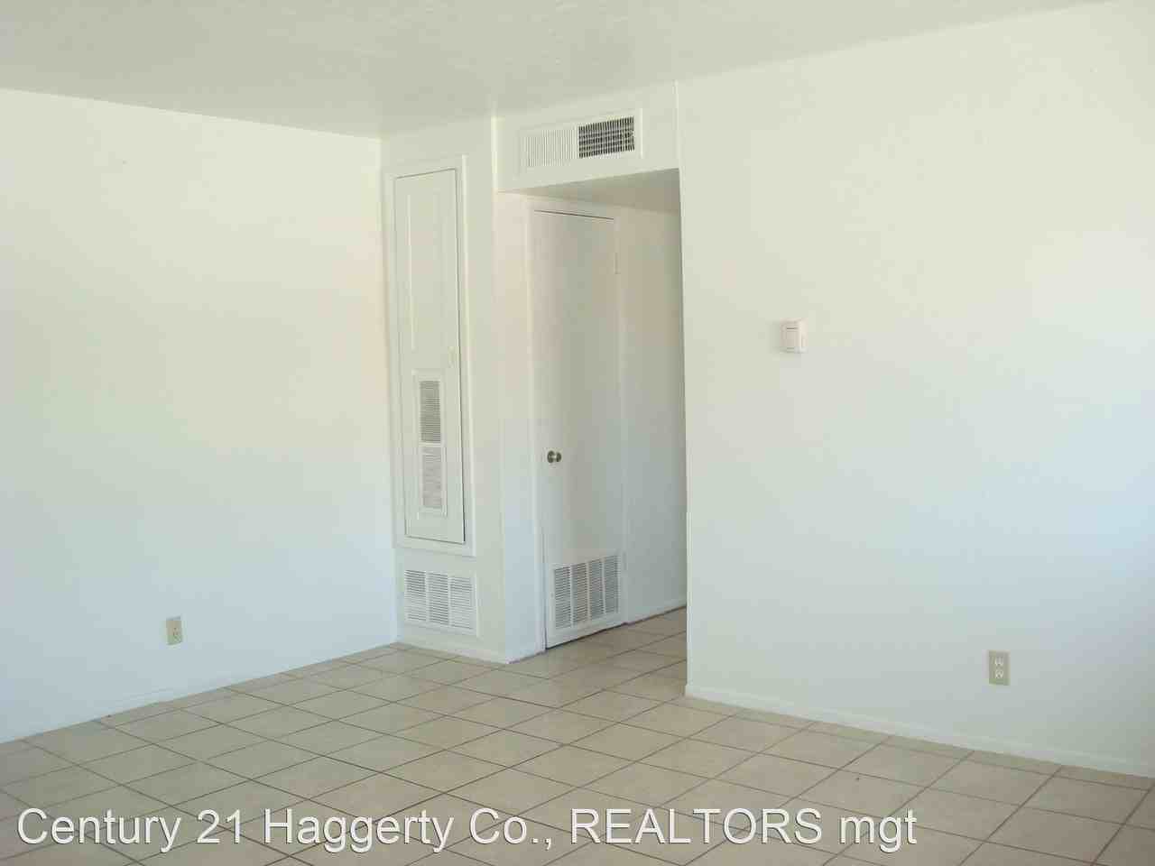 10020 Kenworthy St - Photo 2 of 8