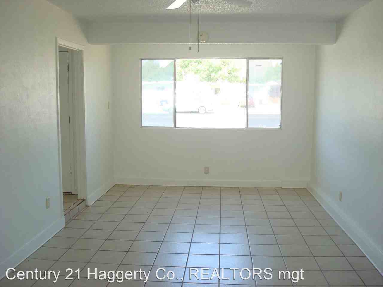 10020 Kenworthy St - Photo 3 of 8