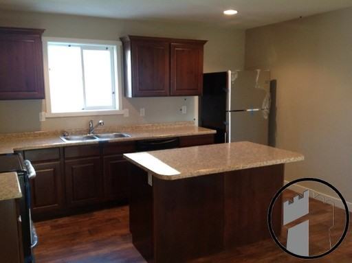 280 N 725 W St - Photo 2 of 9