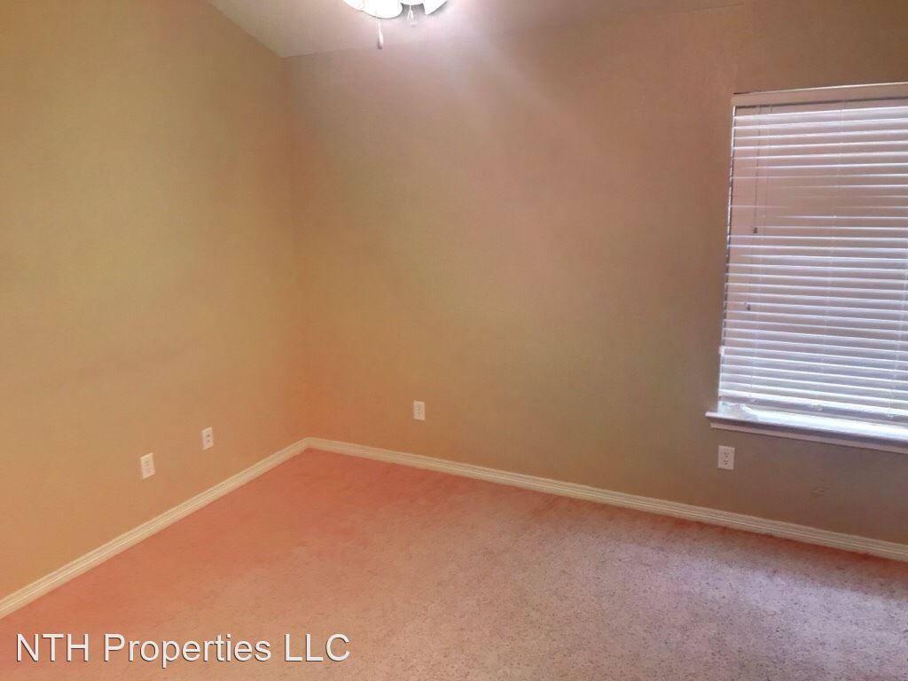 608 Hilltop Drive - Photo 3 of 11