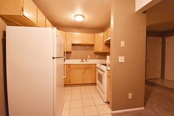 1557 W 200 S - Photo 2 of 7