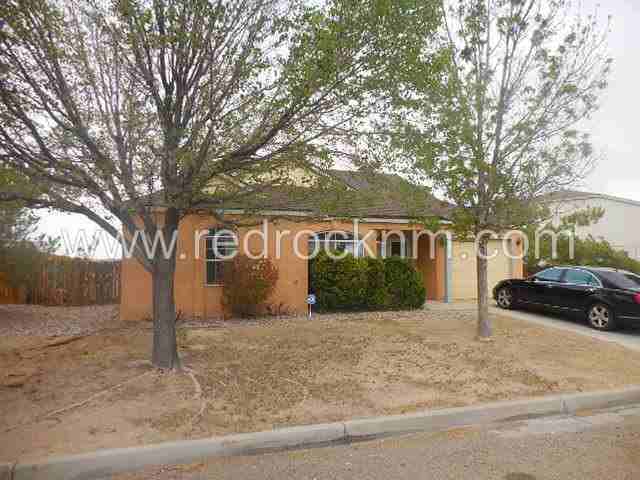 1932 Raspberry Dr Ne - Photo 2 of 20