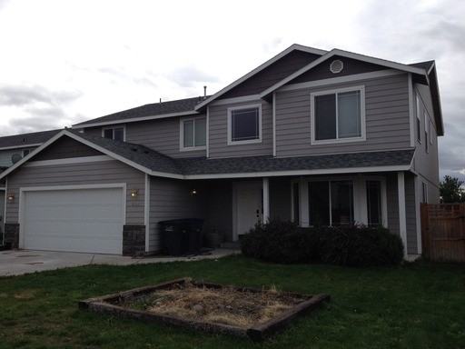 604 Chelan Ave - Photo 2 of 2