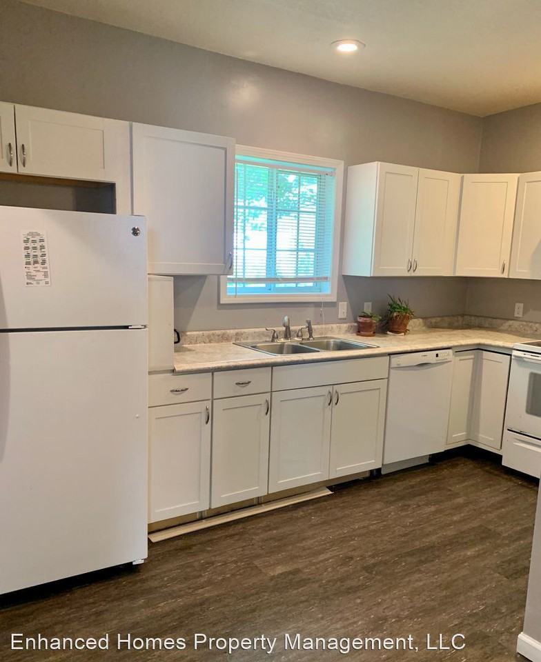 2122 W 5th St - Photo 3 of 12