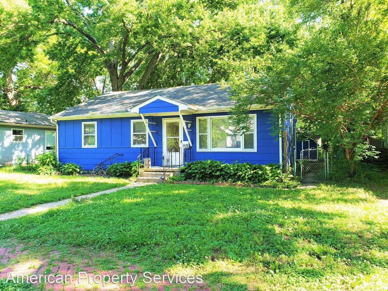 919 Colorado St - Photo 2 of 13