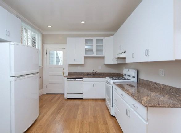 2759 Union St - Photo 3 of 8