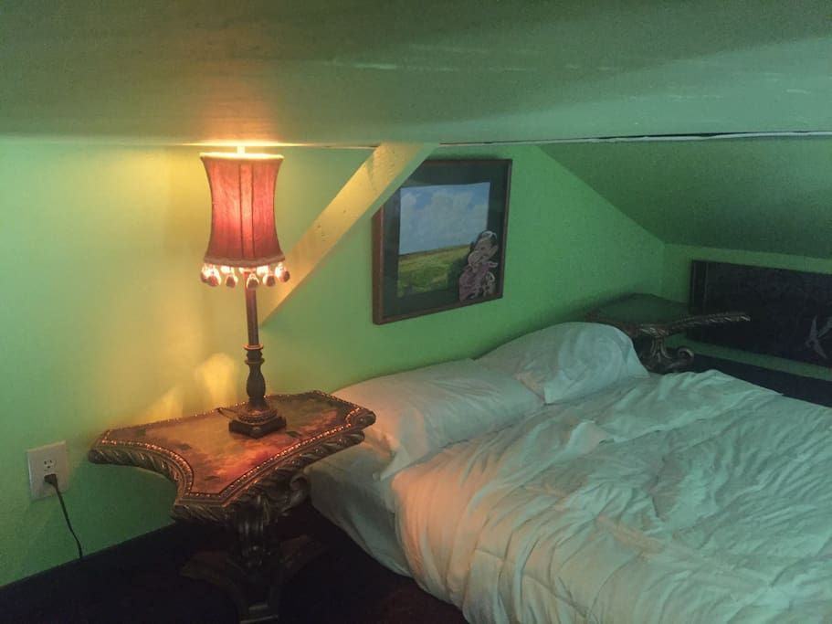 1128 Nw 55th St - Photo 3 of 7