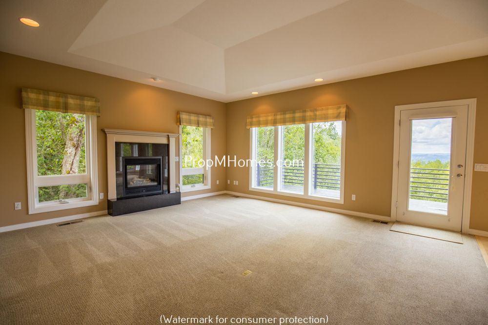 2436 Nw Benson Ln - Photo 2 of 35