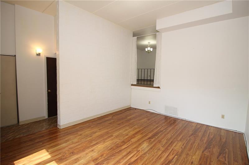 122 Rivermont Ct - Photo 3 of 19