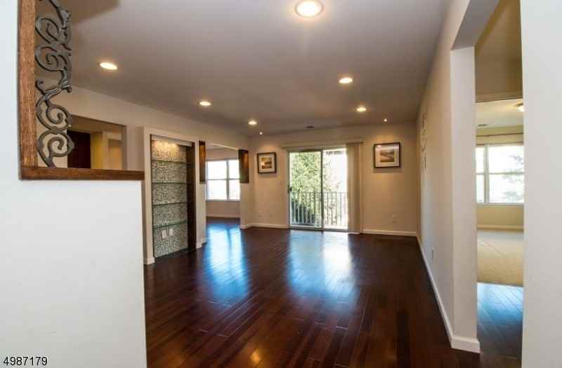 22 Frankie Ln - Photo 2 of 25