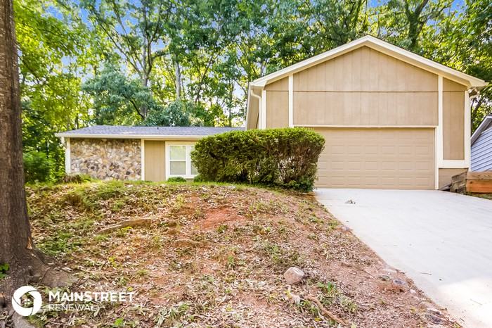 858 Martin Rd - Photo 2 of 16