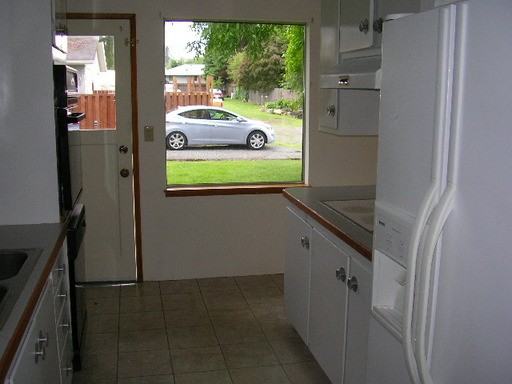 11104 3rd Ave SE - Photo 3 of 11