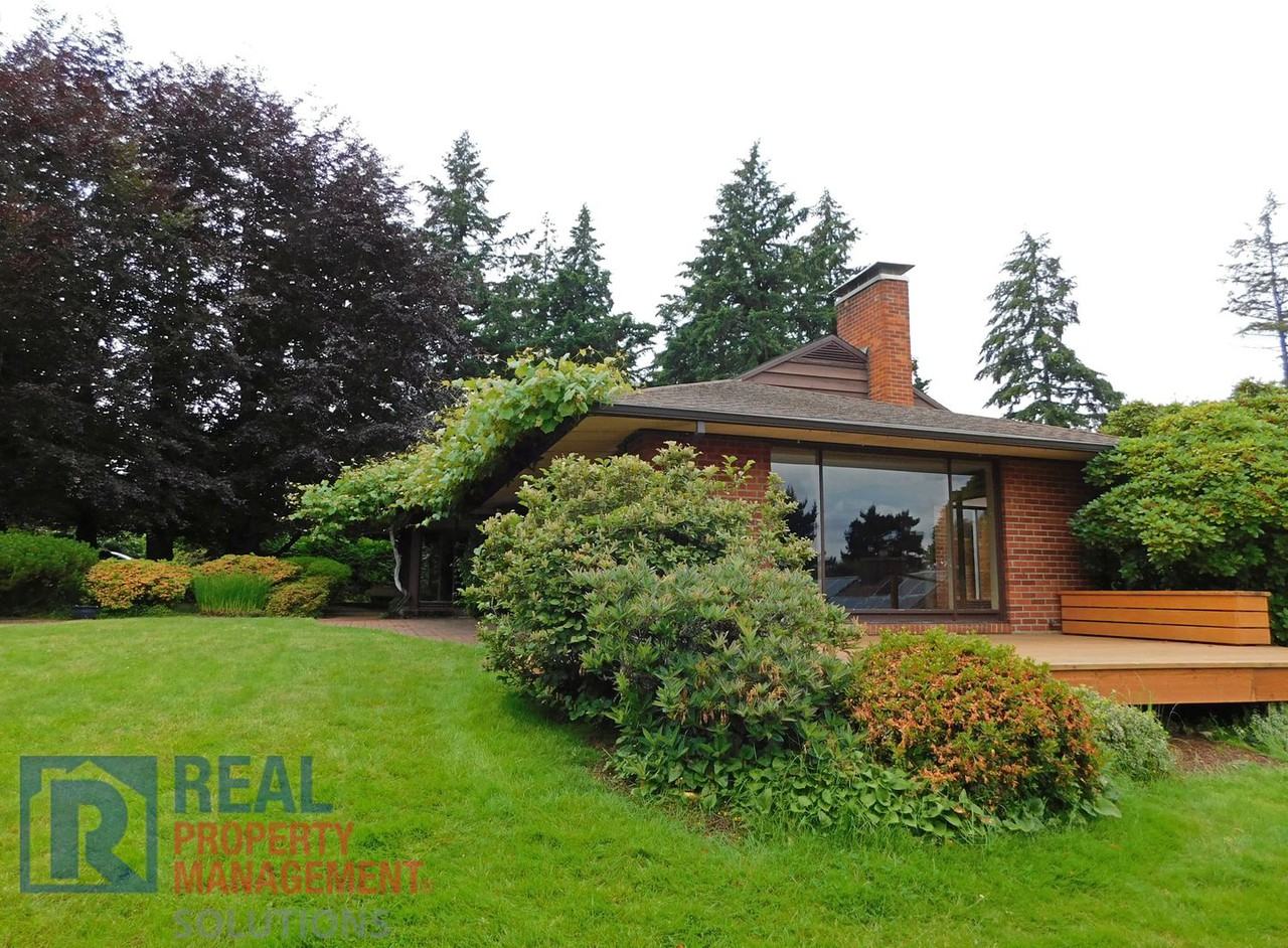 1954 Egan Way - Photo 3 of 50