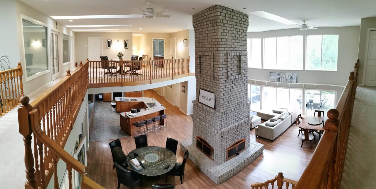 5677 28 Avenue - Photo 3 of 25