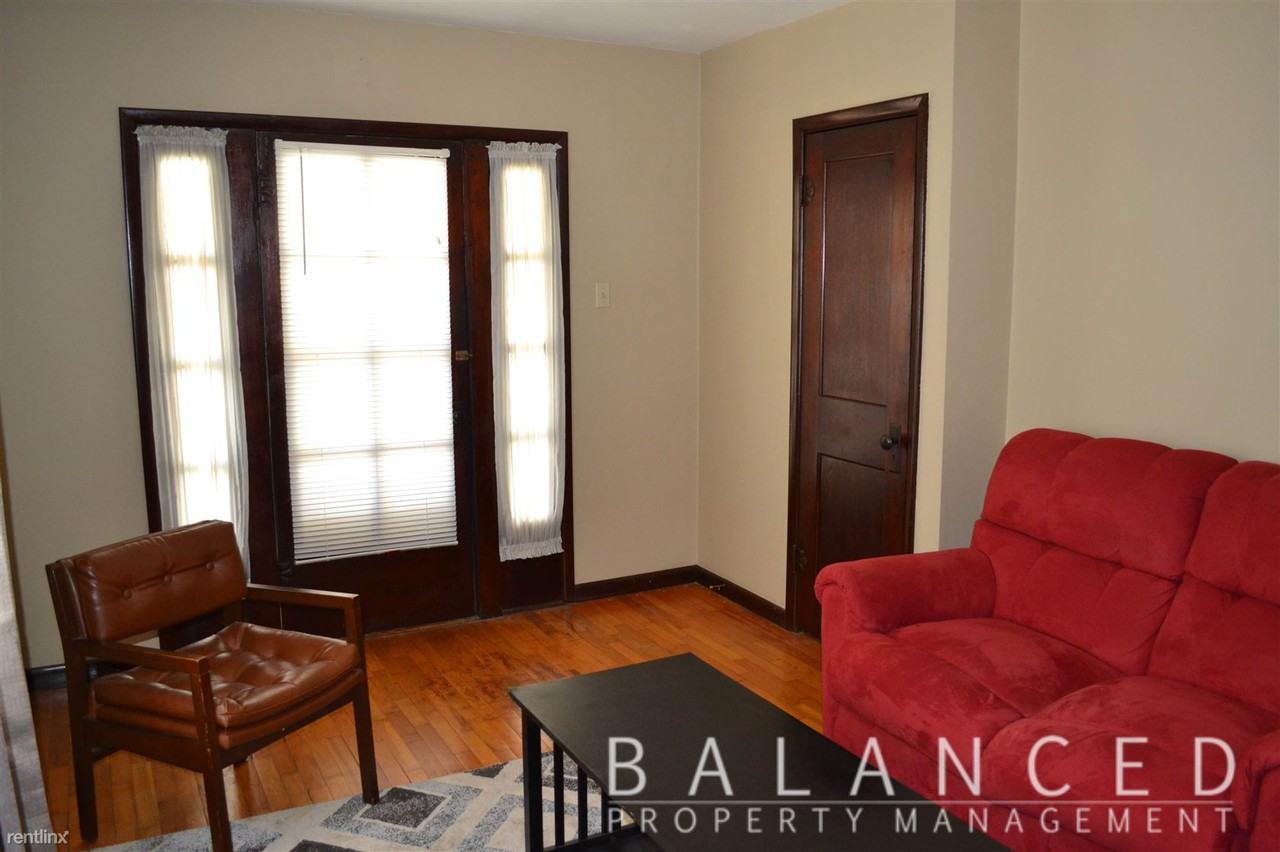 216 Se 9th St #4 - Photo 3 of 9