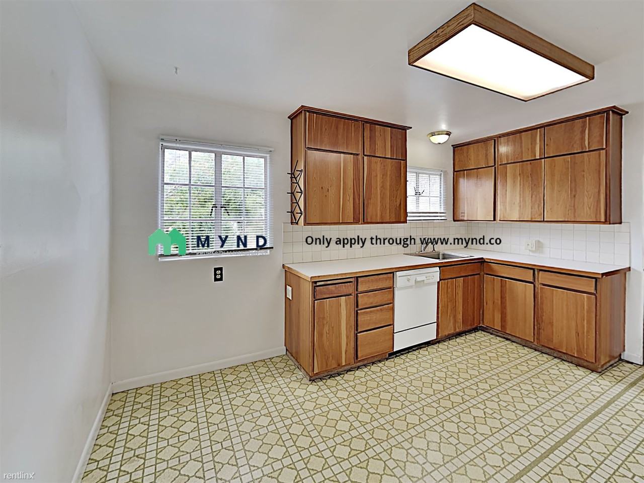 390 Briskey Ln - Photo 3 of 15