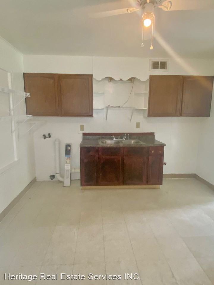 4134 Fillmore St - Photo 3 of 9