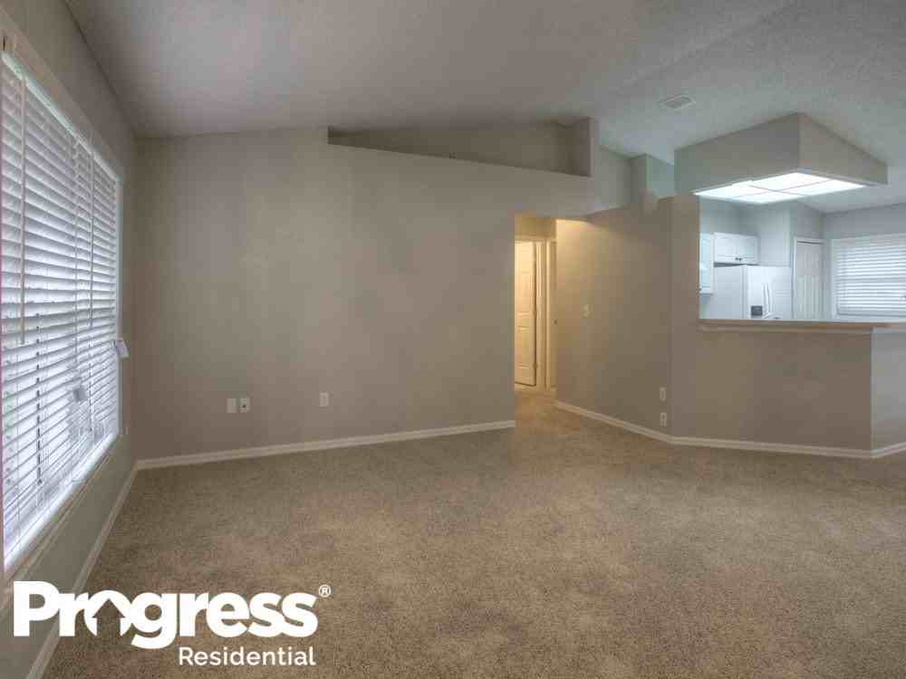 612 N Parkway St - Photo 2 of 13