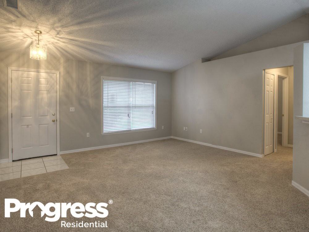 612 N Parkway St - Photo 3 of 13